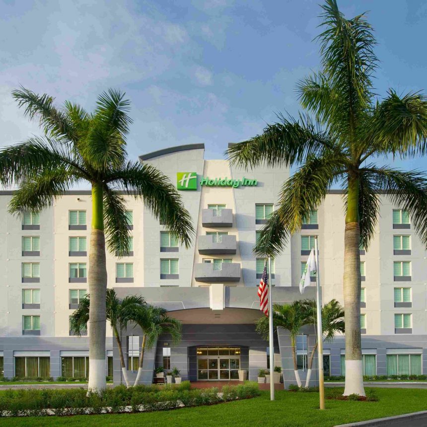 Image of exterior of Holiday Inn, Miami